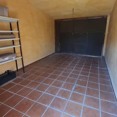 Casa Con Piscina Comunitaria En * Torroella de Fluvia