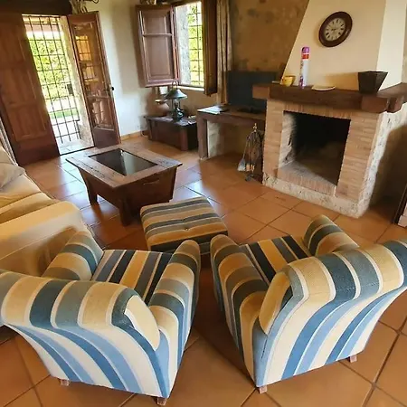 Casa Con Piscina Comunitaria En Holiday home